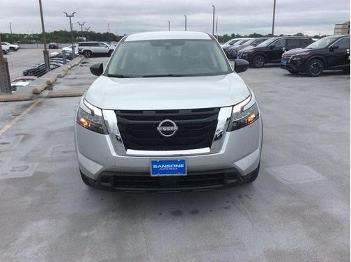 2025 Nissan Pathfinder S 4WD