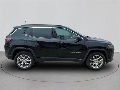 2024 Jeep Compass Latitude Lux