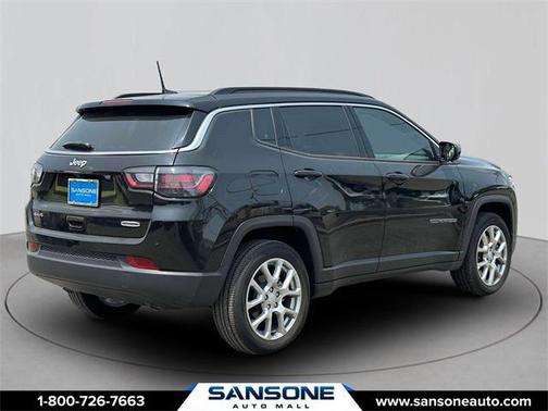 2024 Jeep Compass Latitude Lux