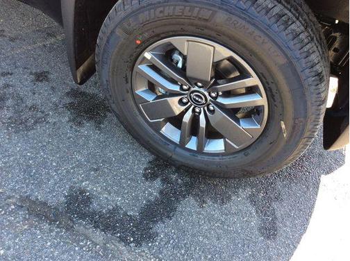 Super Black 2026 Nissan Frontier SV