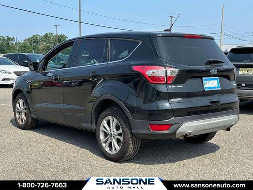 White Platinum Metallic Tri-Coat 2017 Ford Escape SE
