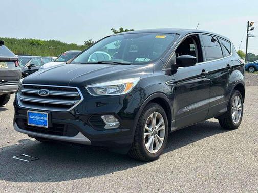 White Platinum Metallic Tri-Coat 2017 Ford Escape SE