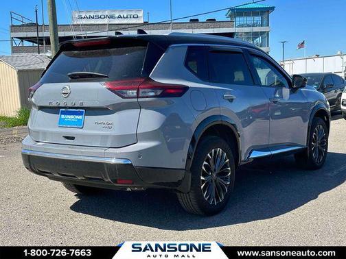 Boulder Gray Pearl/Super Black 2025 Nissan Rogue Platinum