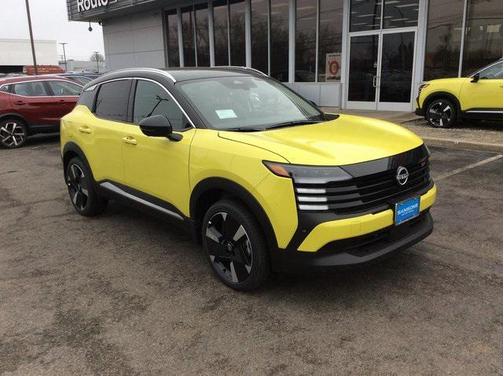 2025 Nissan Kicks SR
