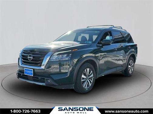 2022 Nissan Pathfinder SL 4WD