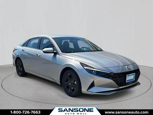 Shimmering Silver Pearl 2021 Hyundai ELANTRA SEL