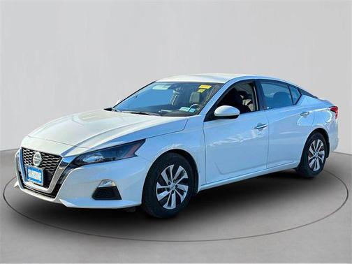 2022 Nissan Altima S FWD