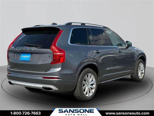 2016 Volvo XC90 T6 Momentum