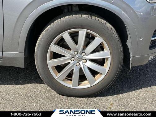 2016 Volvo XC90 T6 Momentum