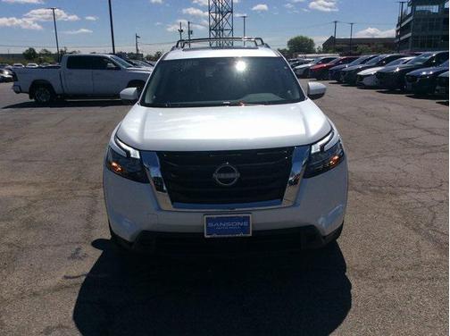 2025 Nissan Pathfinder SV 4WD