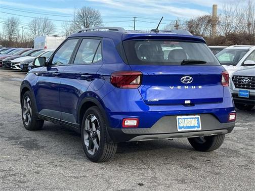 2024 Hyundai VENUE Limited