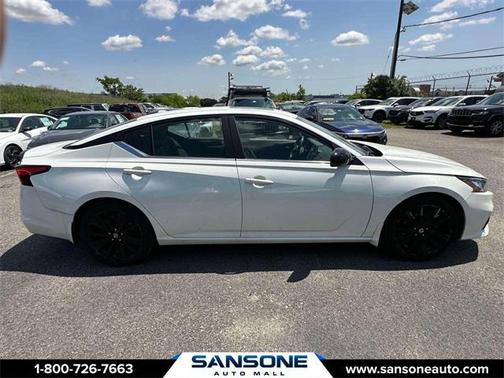 2022 Nissan Altima SR FWD