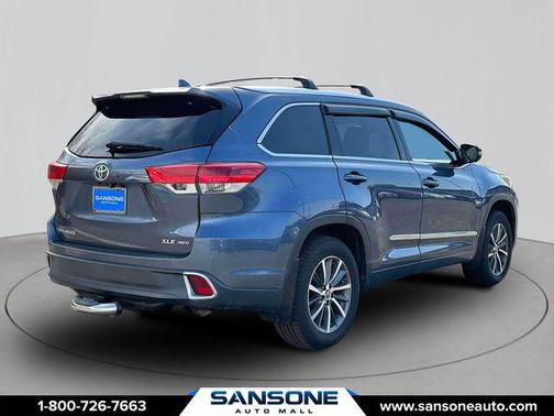 Shoreline Mist 2018 Toyota Highlander XLE