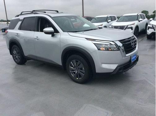 2025 Nissan Pathfinder SV 4WD