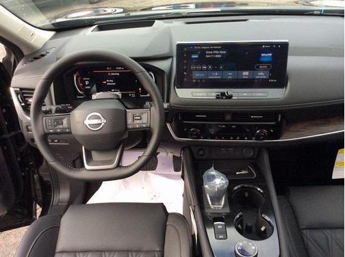 2025 Nissan Rogue Platinum