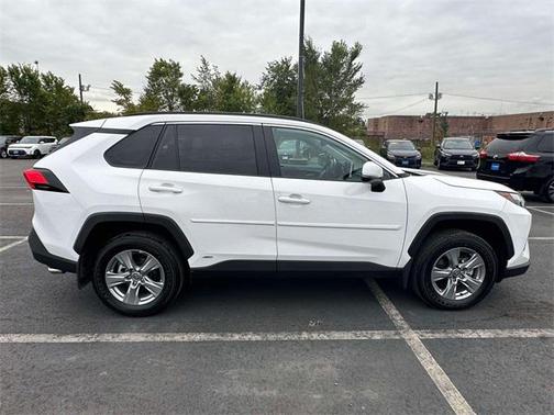 2025 Toyota RAV4 Hybrid XLE
