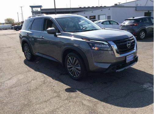 2025 Nissan Pathfinder SL 4WD