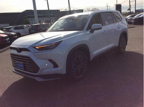 2026 Toyota Grand Highlander Hybrid Platinum MAX