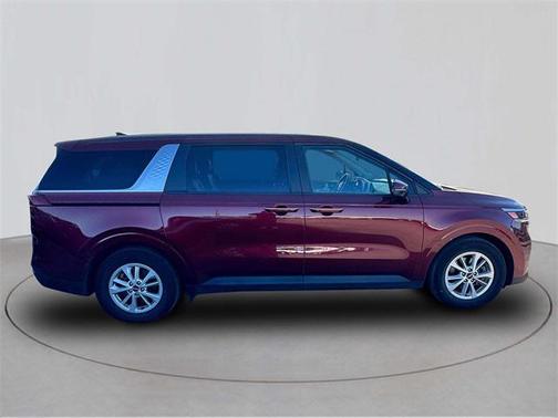 2023 Kia Carnival LX