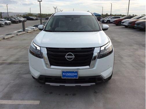 2025 Nissan Pathfinder SL 4WD