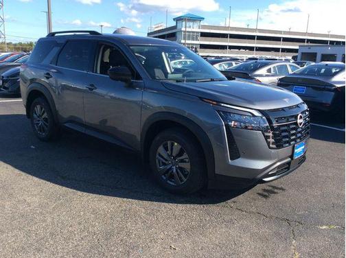 Gun Met 2026 Nissan Pathfinder SV