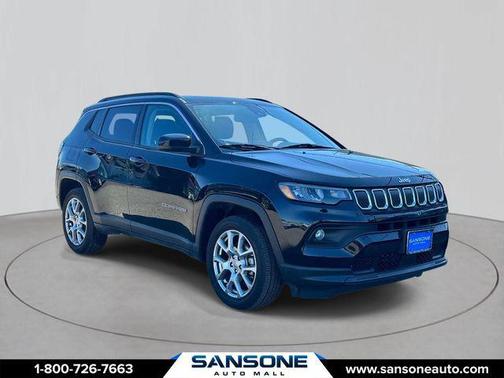 Diamond Black Crystal Pearlcoat 2022 Jeep Compass Latitude Lux