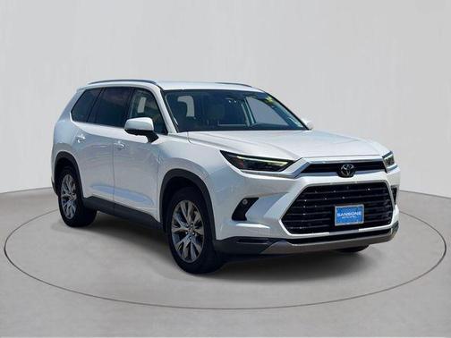 Pearl 2024 Toyota Grand Highlander Limited