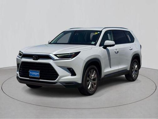 Pearl 2024 Toyota Grand Highlander Limited