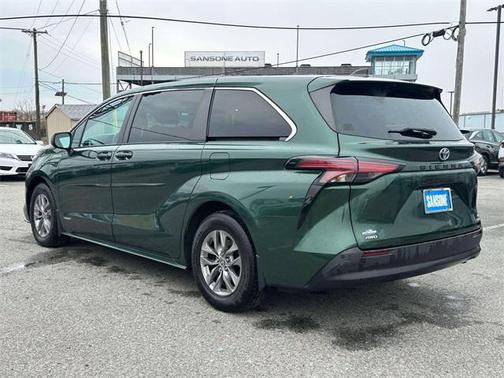 2021 Toyota Sienna LE