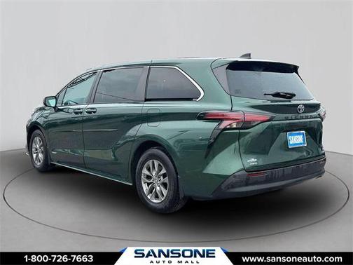 2021 Toyota Sienna LE