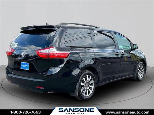 2018 Toyota Sienna LE