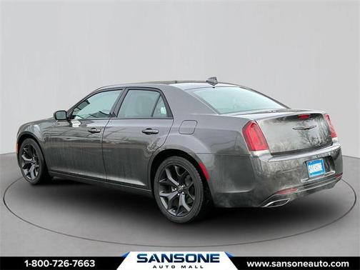 2022 Chrysler 300 S