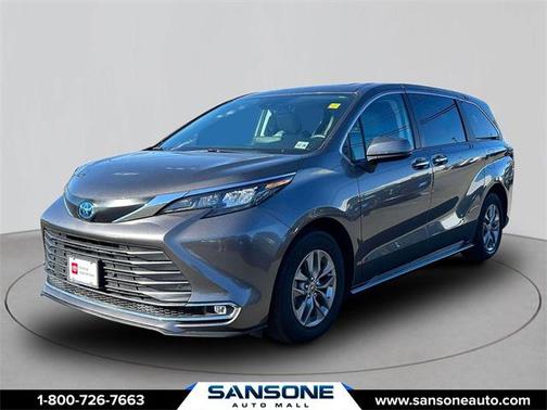 2024 Toyota Sienna XLE