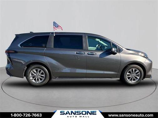 2024 Toyota Sienna XLE