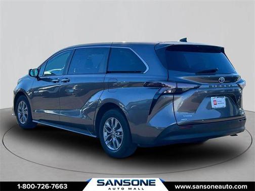 2024 Toyota Sienna XLE