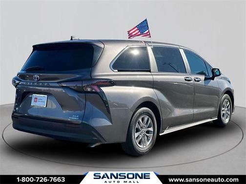 2024 Toyota Sienna XLE