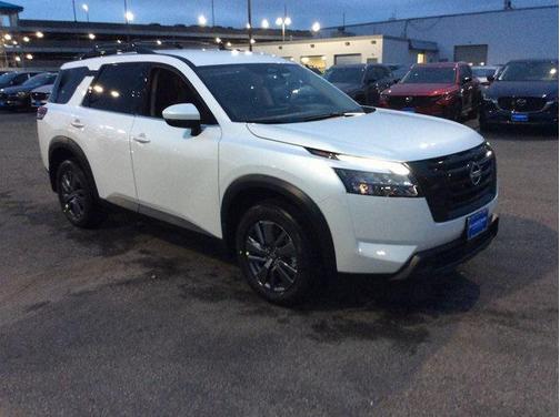 2025 Nissan Pathfinder SV 4WD