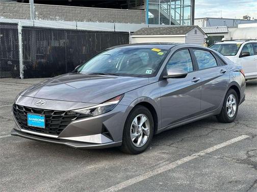 2023 Hyundai ELANTRA SE