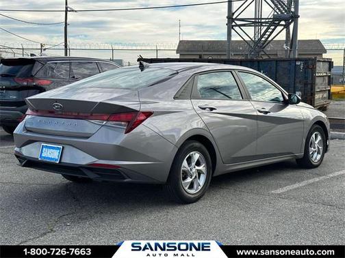 2023 Hyundai ELANTRA SE