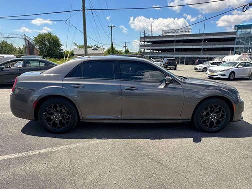 Granite Crystal Metallic Clearcoat 2022 Chrysler 300 Touring