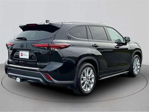 2024 Toyota Highlander Hybrid Limited