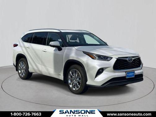 Wind Chill Pearl 2023 Toyota Highlander Hybrid Limited