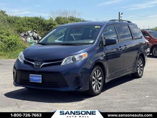 Pearl 2020 Toyota Sienna LE