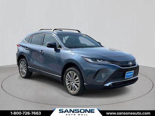 Coastal Gray Metallic 2023 Toyota Venza XLE