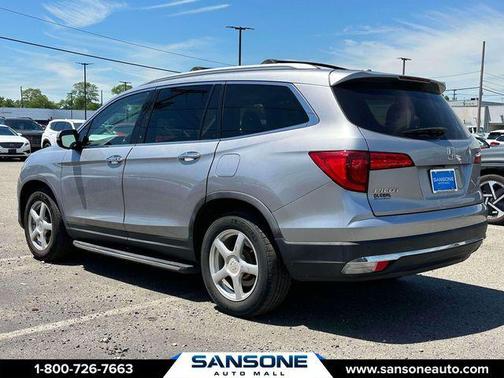 Silver Metallic 2016 Honda Pilot Elite