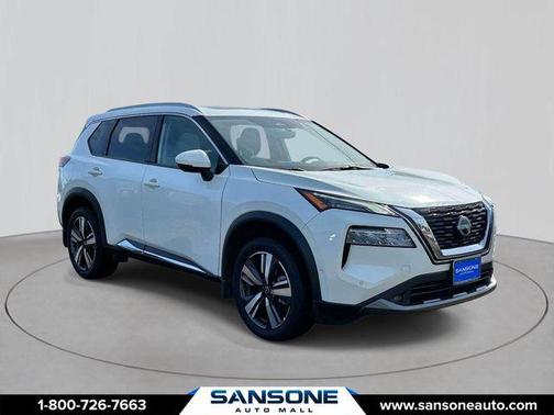 Pearl White Tricoat 2022 Nissan Rogue SL