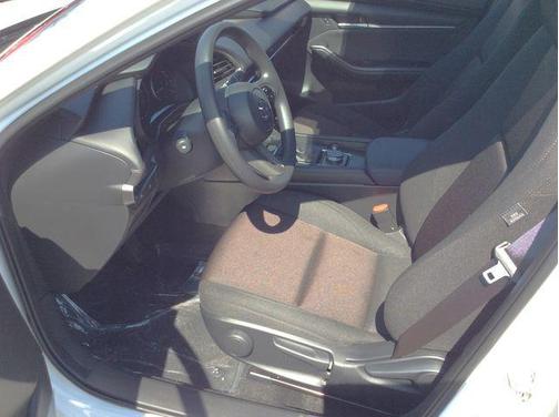 Snowflake White Pearl 2026 Mazda Mazda3 FWD