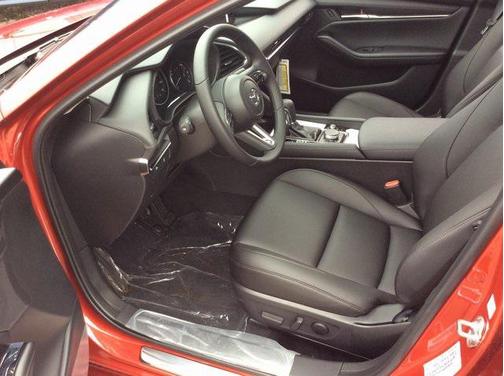 2025 Mazda Mazda3 FWD w/Preferred Package
