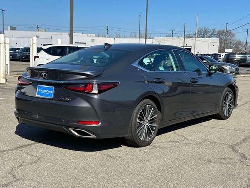 2023 Lexus ES 350 Base