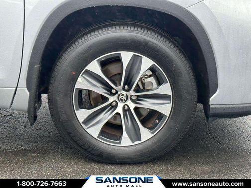 Celestialsilver 2025 Toyota Highlander XLE